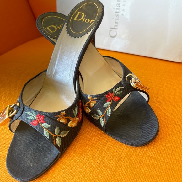 RARE DIOR PADLOCK MULES - Picture 5 of 9